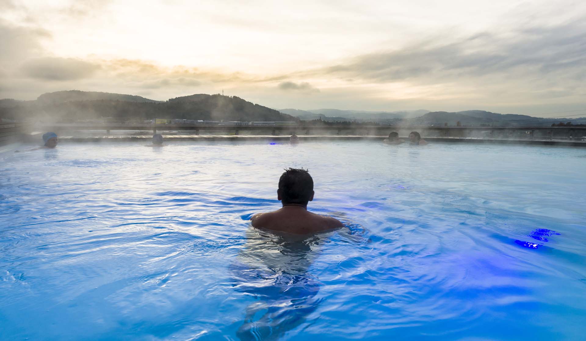 Badewelt – Therme mit Aussicht im Fitness Island